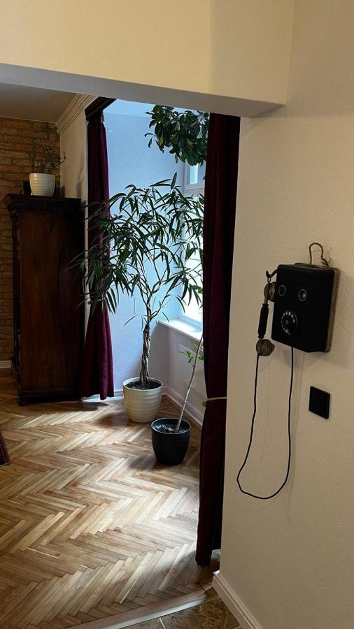 Varga Apartman Sopron Esterno foto