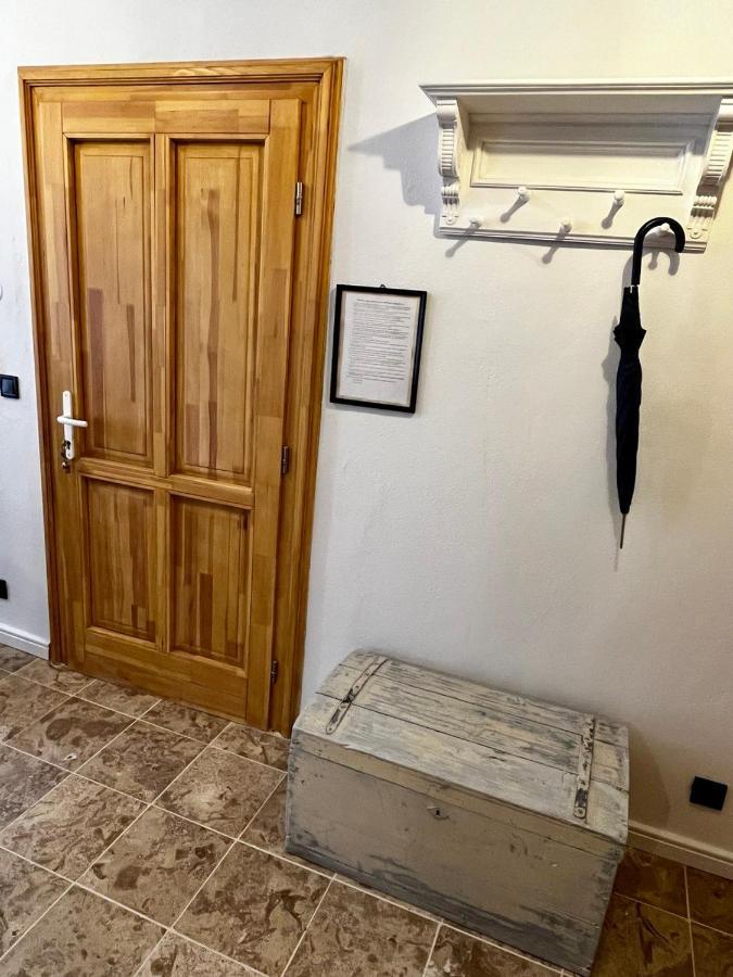 Varga Apartman Sopron Esterno foto
